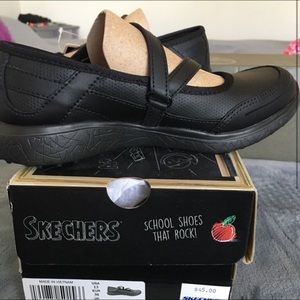 Brand new girls Skechers